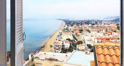 Holidaycasa Macca - Confortevole e con Vista Mare