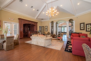 42-inch TV with cable channels, fireplace - Legacy Villa 2004 (Gulfport)