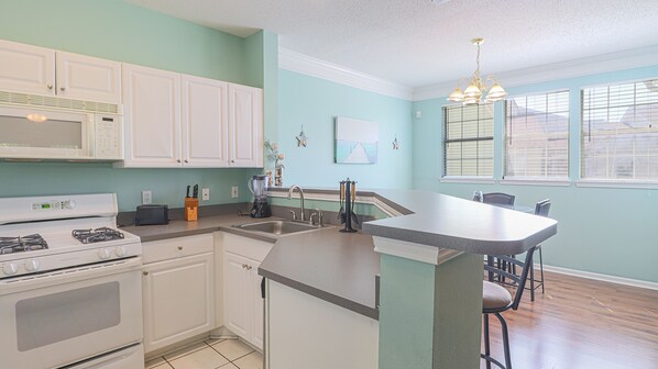 Kondominium, 1 Tempat Tidur King dengan tempat tidur Sofa, kolam renang pribadi | Dapur pribadi | Lemari es, microwave, kompor, dan mesin pencuci piring