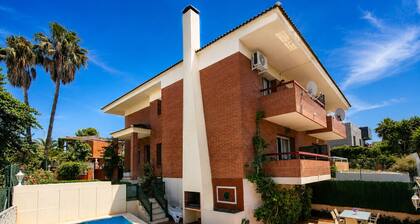 Salou Center Villa | Private Pool & BBQ