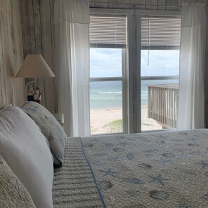 4 bedrooms, iron/ironing board, travel cot, free WiFi