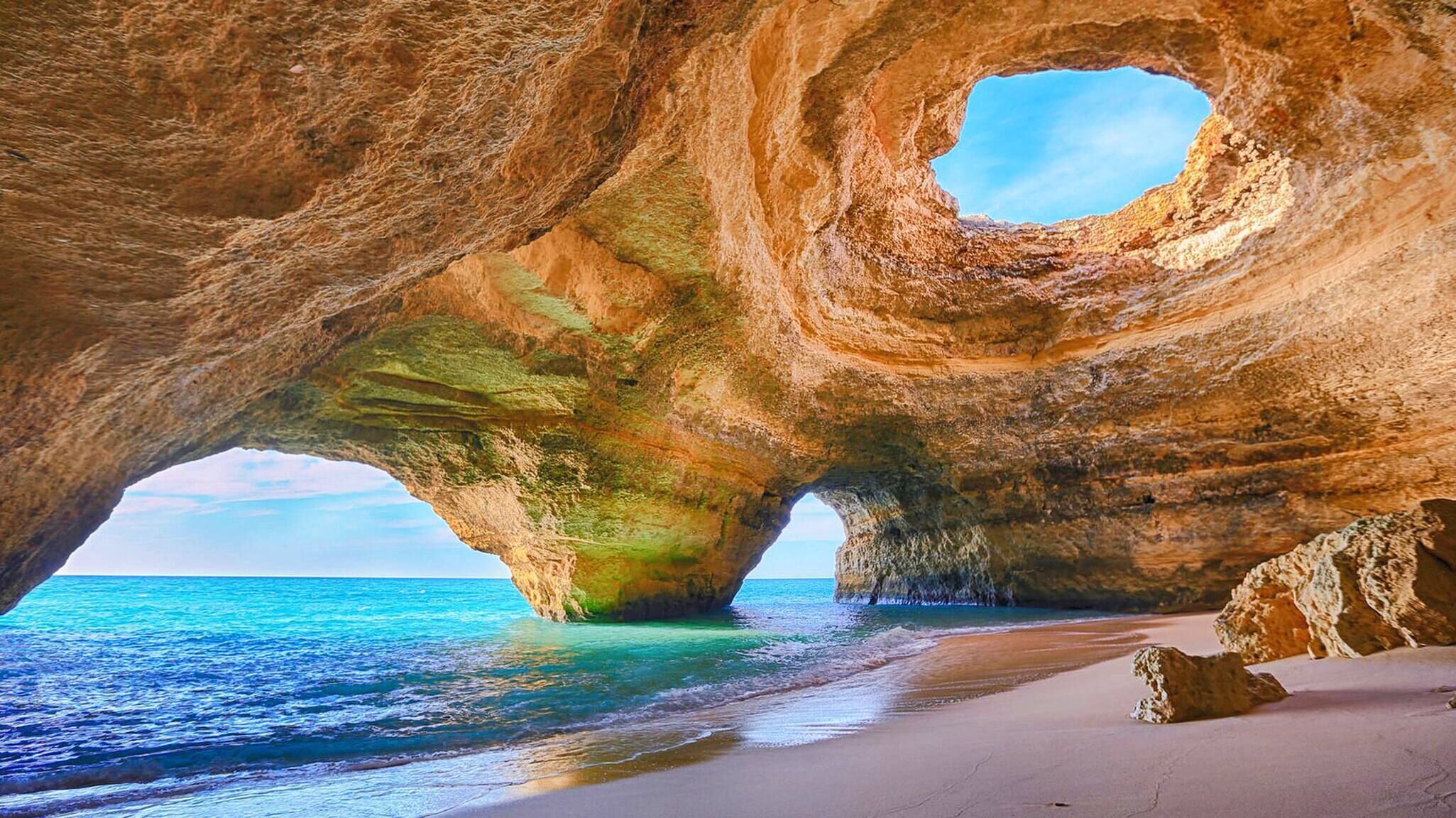 Beach nearby, beach towels