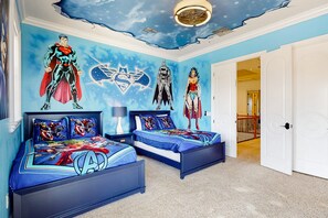 7 bedrooms, WiFi, bed sheets