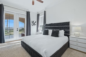 7 bedrooms, WiFi, bed sheets
