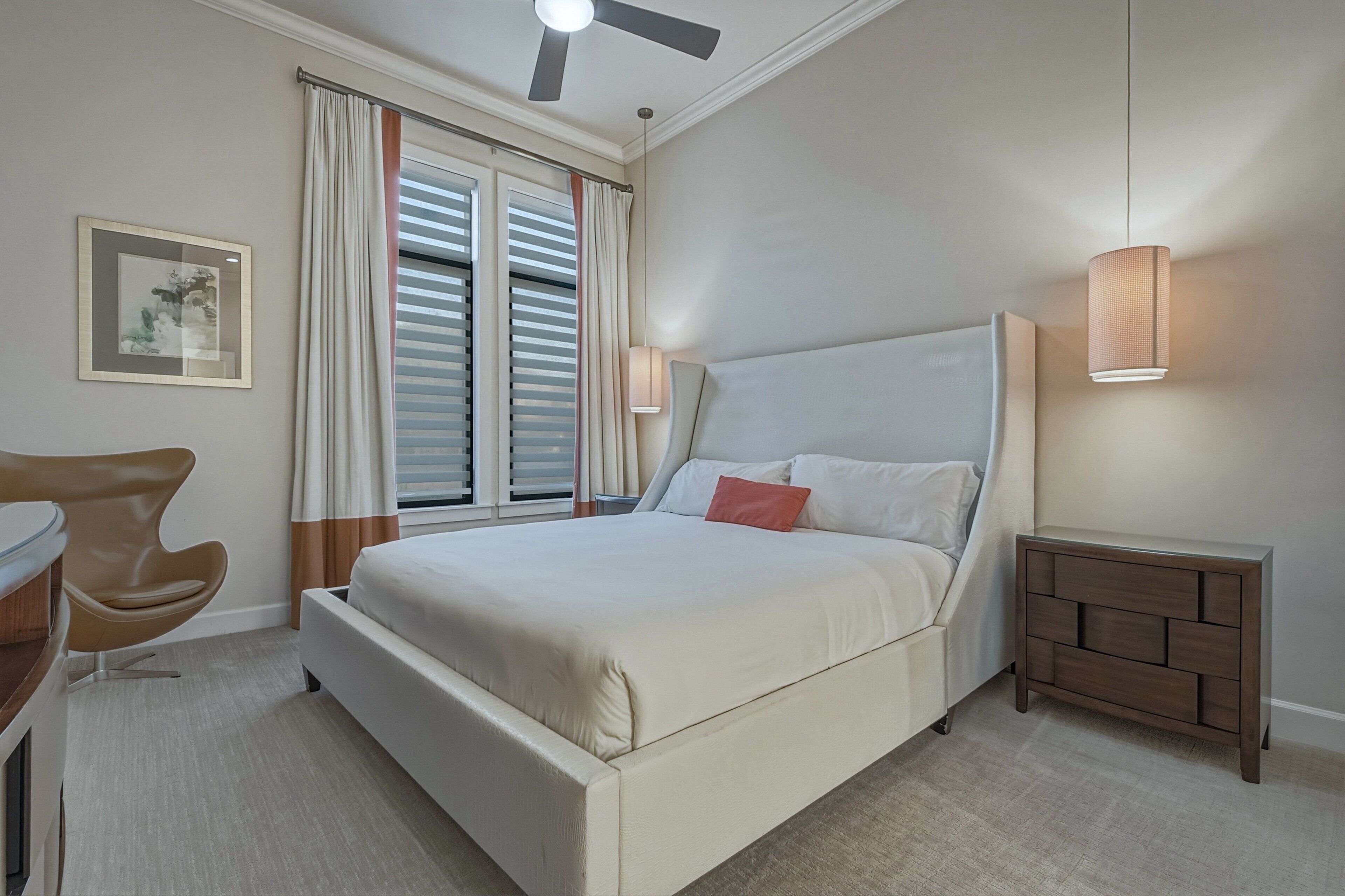 7 slaapkamers, een strijkplank/strijkijzer, wifi, beddengoed