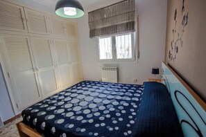 5 chambres, fer et planche à repasser, Wi-Fi gratuit, draps fournis