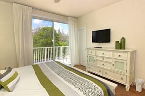 3 bedrooms, desk, iron/ironing board, WiFi