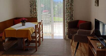 Mondseeblick - Terrace - House GUEST BUILDER (Fam. STALL INGER)