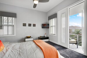5 bedrooms, iron/ironing board, WiFi, bed sheets