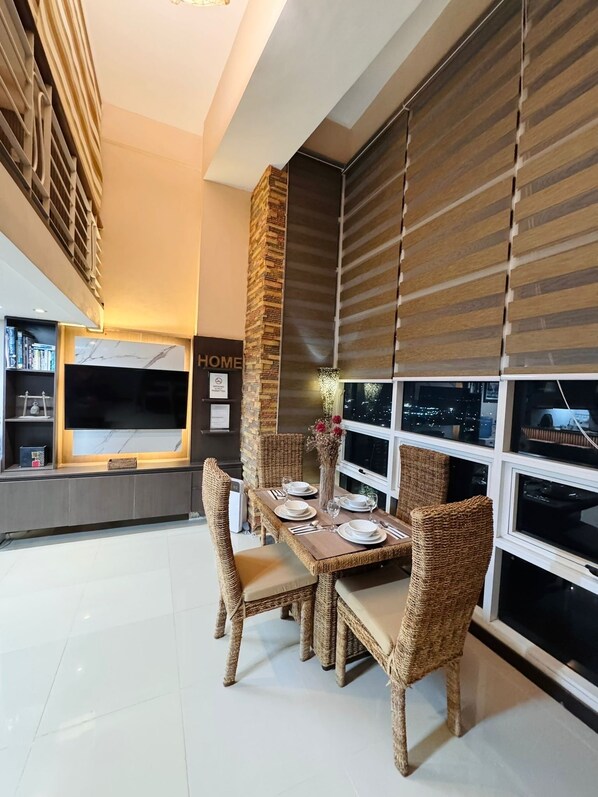 Dining - Ultîma Residence Huge Loft Condo (Cebu)