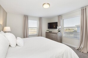 5 bedrooms, iron/ironing board, WiFi