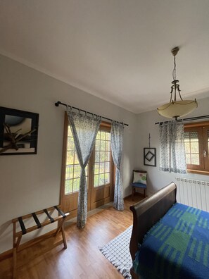 3 Schlafzimmer, Bügeleisen/Bügelbrett, WLAN, Bettwäsche