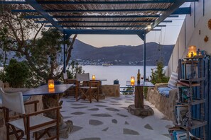 Outdoor dining - Sea View Rooms & Studios (Tilos)