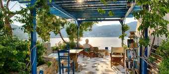 Sea View Rooms & Studios