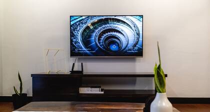 Industrial Style Apartment for 5