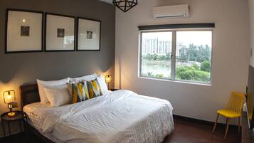 2 bedrooms, WiFi, bed sheets