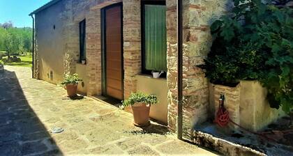 Beautiful private villa for 4 people with pool, WIFI, A/C, TV and terrace