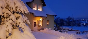 Apartment Schneebergblick with loggia and balcony and plenty of space