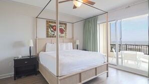 คอนโด, หลายเตียง, สระว่ายน้ำส่วนตัว, วิวชายหาด | 2 ห้องนอน, Wi-Fi ฟรี