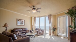 42-inch TV with cable channels - Sienna 904 (Gulfport)