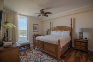 公寓式客房, 1 张特大床和 1 张沙发床, 私人游泳池, 海滩景观 | 1 多间卧室、免费 WiFi