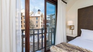 Room - 1BR Beaver Creek Village condo with ski school access, pool, hot tub, WiFi (Beaver Creek)