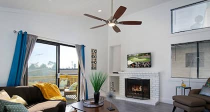 Amber Back · Stunning Beach Townhouse, newly remodeled