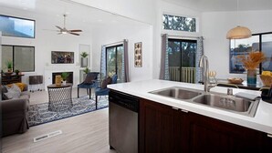 Interior - Fabulous Townhouse, close to beach, town and harbor (Dana Point)