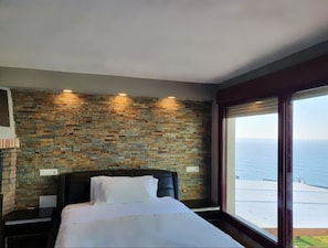 4 Schlafzimmer, Bügeleisen/Bügelbrett, kostenloses WLAN, Bettwäsche