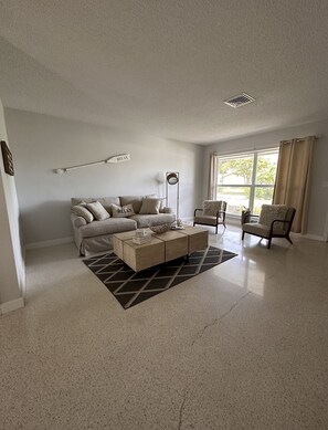 تلفزيون ذكي