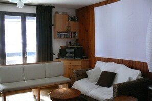 Televisie, boeken en een stereo