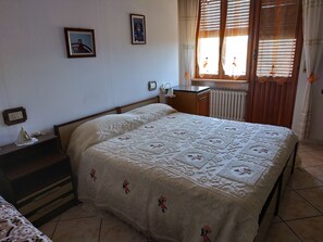 3 bedrooms, free WiFi, bed sheets - Valery House at the foot of the Majella Geopark (Lettomanoppello)