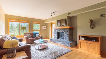 TV connectée, cheminée