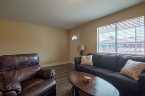 Condo, 1 King Bed with Sofa bed, Private Pool | Living room | 42-inch TV with cable channels - Oak Shores 128 (Biloxi)