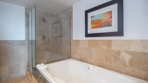 Condo, Multiple Beds, Private Pool, Beach View | Bathroom | Towels