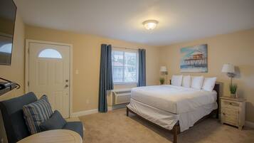 Condo, 1 Queen Bed, Private Pool | 1 bedroom, free WiFi