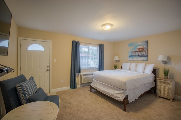 Condo, 1 Queen Bed, Private Pool | 1 bedroom, free WiFi