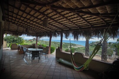 Charming Beach Bungalow with Ocean View and AC!