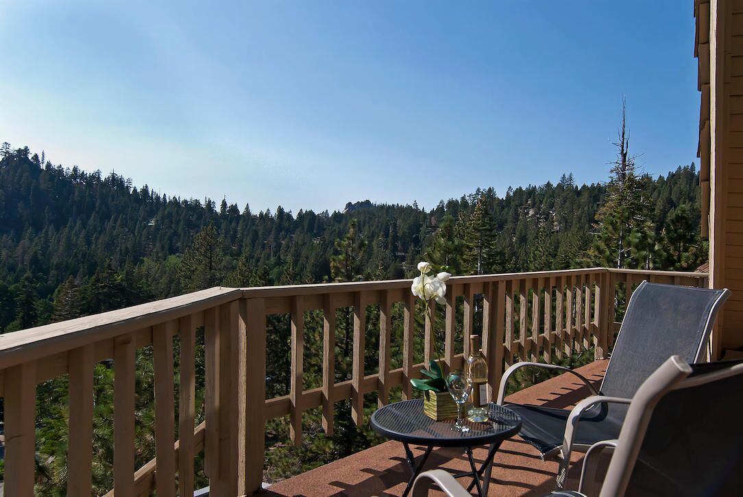 Spacious 3BR House / Gourmet Kitchen & VIEWS!