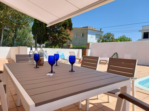 Villa with private pool 50 meters from the beach wifi unlimited internet access