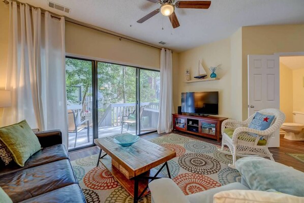 TV, DVD player, books, stereo - Come 'Sea-Esta!' Recently Renovated, Clean, 2BR ~ Pet and Kid Friendly, WIFI (Hilton Head Island)