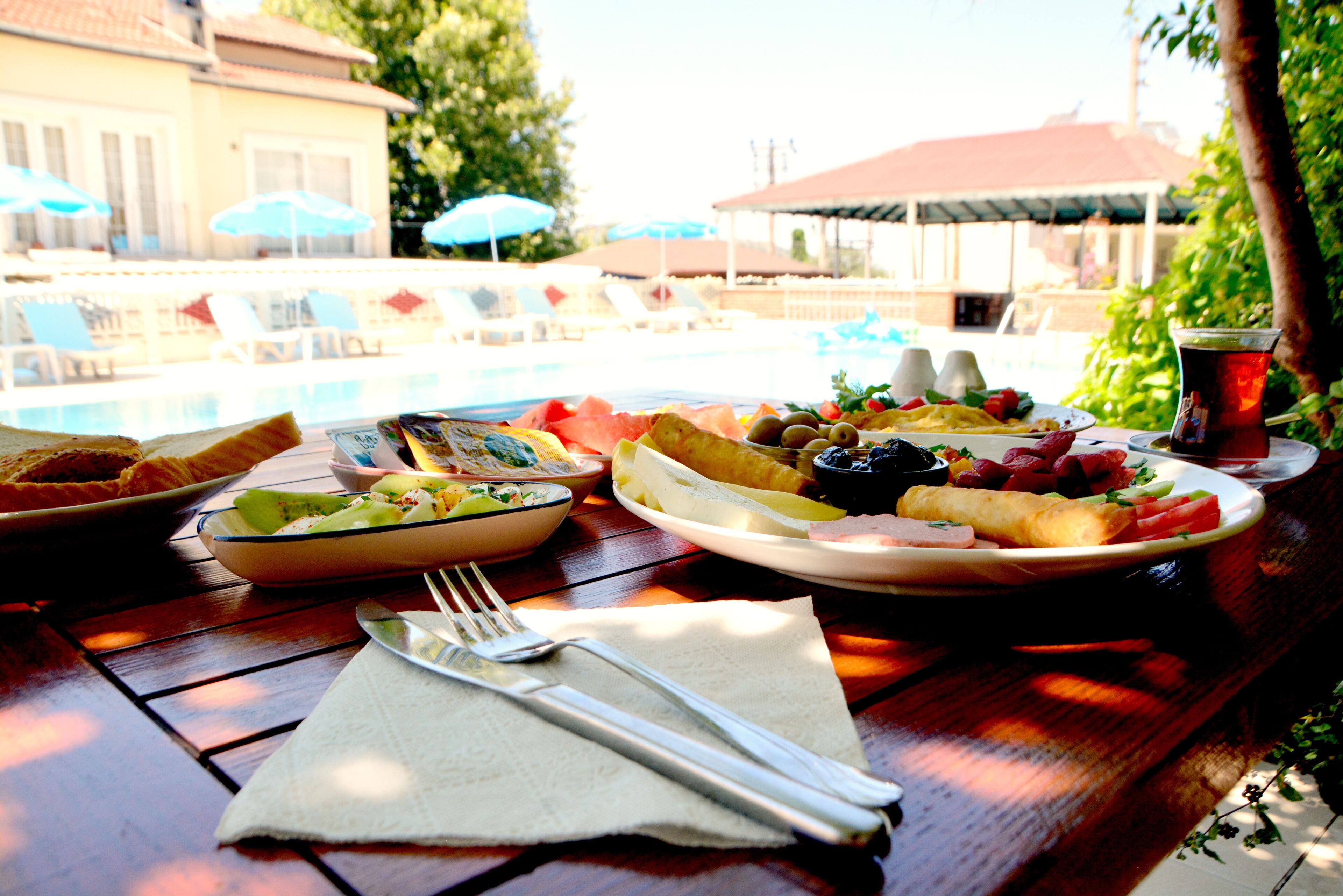 Free daily continental breakfast