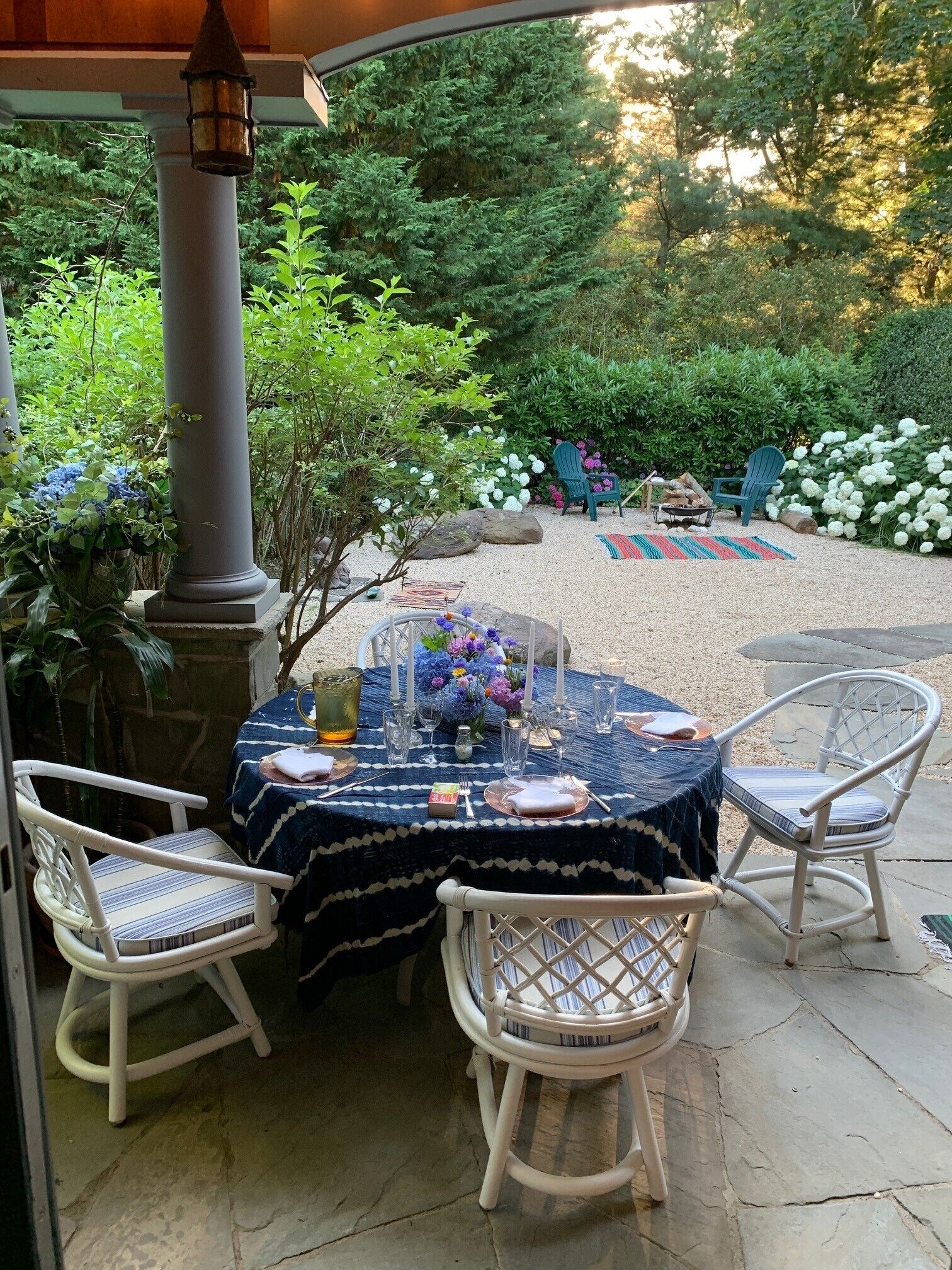 Heart EH Village,Walk to all, pool, gated/Zen garden<br>Beautiful expansive cottage