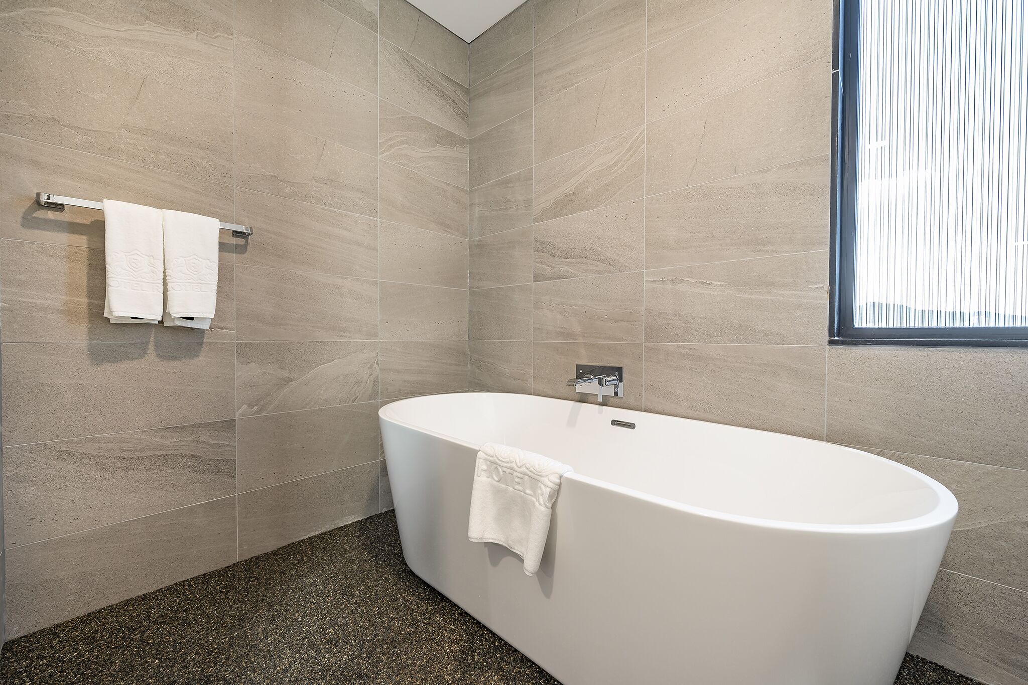 royal suite | bathroom | separate bathtub and shower, free toiletries, hair dryer, bathrobes