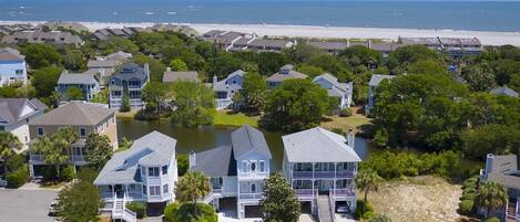 House, Multiple Beds (18 Pelican Bay) | Exterior