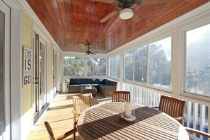 บ้านพัก, หลายเตียง (2602 Hartnett Boulevard) | รับประทานอาหารกลางแจ้ง