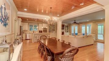 Casa, letti multipli (2602 Hartnett Boulevard) | Cucina privata | Forno
