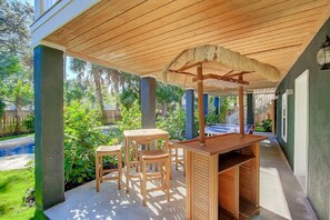 บ้านพัก, หลายเตียง (2602 Hartnett Boulevard) | ระเบียง