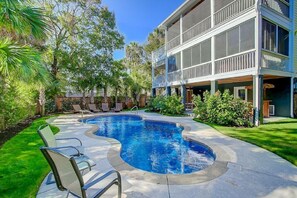 独立别墅, 多张床 (2602 Hartnett Boulevard) | 泳池 | 室外游泳池