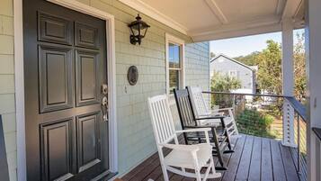 House, Multiple Beds (2307 Palm Boulevard) | Balcony